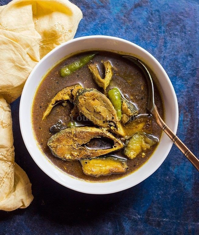 hilsa fish curry
